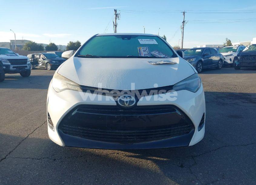 Photo 12 of 2017 Toyota Corolla LE (VIN 5YFBURHE1HP692823)