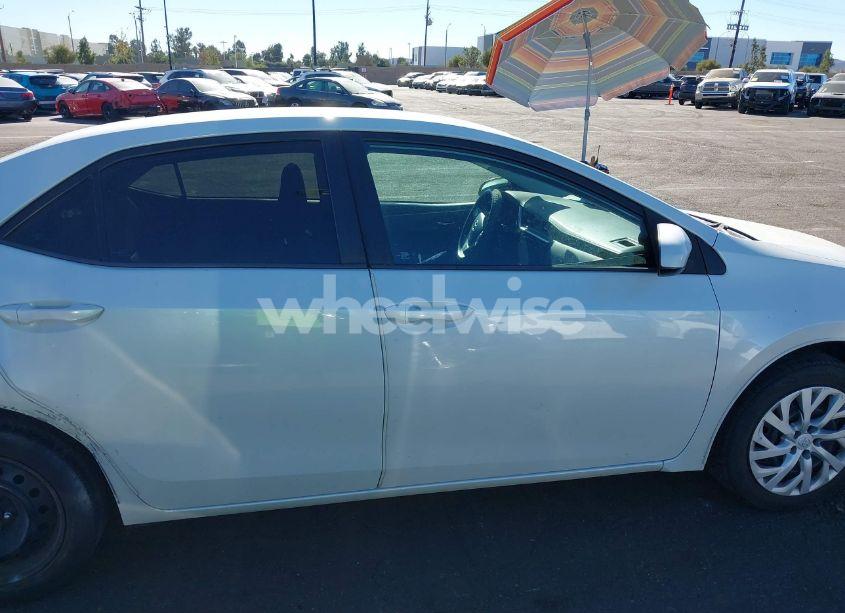 Photo 13 of 2017 Toyota Corolla LE (VIN 5YFBURHE1HP692823)