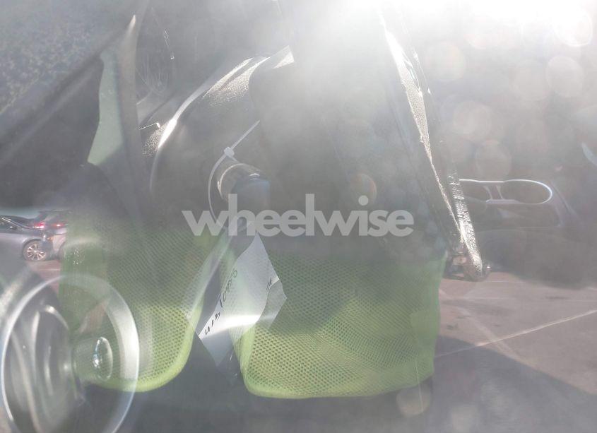 Photo 17 of 2017 Toyota Corolla LE (VIN 5YFBURHE1HP692823)