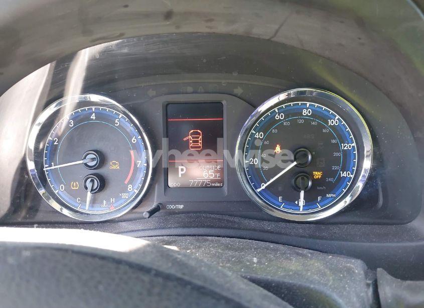 Photo 7 of 2017 Toyota Corolla LE (VIN 5YFBURHE1HP692823)