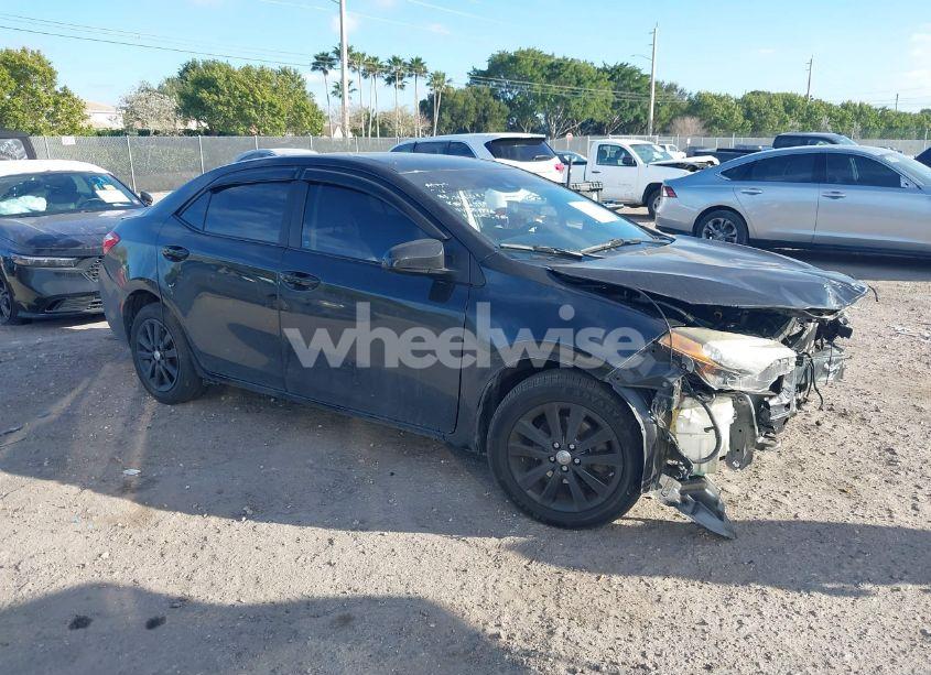 2017 Toyota Corolla LE (VIN 5YFBURHE1HP701746) main photo