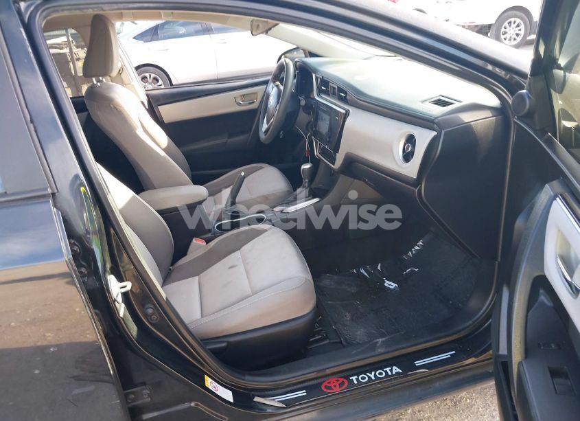 Photo 5 of 2017 Toyota Corolla LE (VIN 5YFBURHE1HP701746)