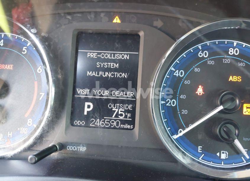 Photo 16 of 2017 Toyota Corolla LE (VIN 5YFBURHE1HP711919)