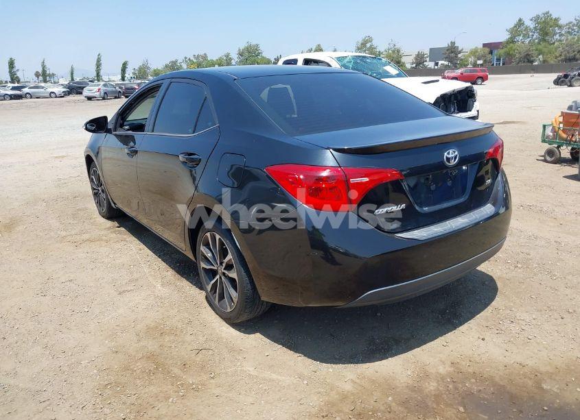 Photo 3 of 2017 Toyota Corolla SE (VIN 5YFBURHE1HP712536)