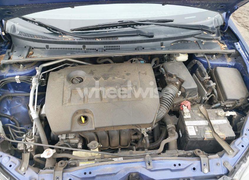 Photo 10 of 2017 Toyota Corolla SE (VIN 5YFBURHE1HP713489)