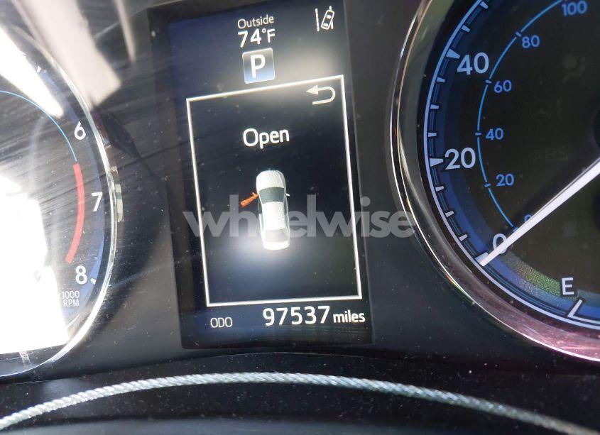 Photo 15 of 2017 Toyota Corolla SE (VIN 5YFBURHE1HP713489)