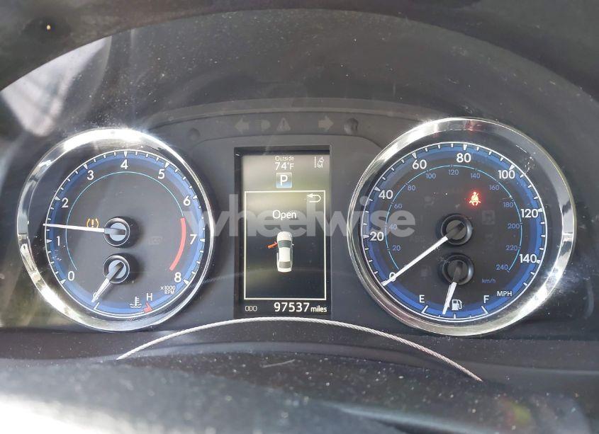 Photo 7 of 2017 Toyota Corolla SE (VIN 5YFBURHE1HP713489)