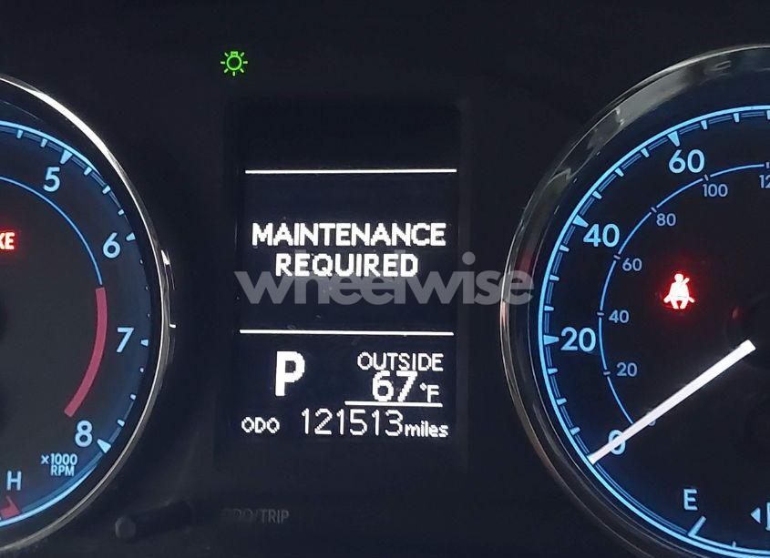 Photo 15 of 2017 Toyota Corolla LE (VIN 5YFBURHE1HP714562)