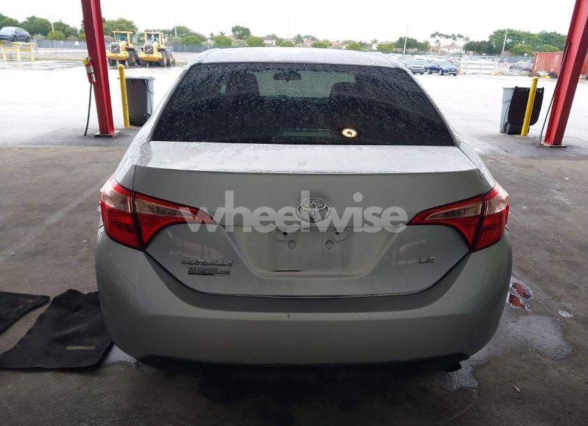 Photo 16 of 2017 Toyota Corolla LE (VIN 5YFBURHE1HP714562)