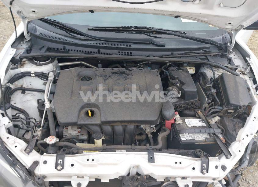 Photo 10 of 2017 Toyota Corolla LE (VIN 5YFBURHE1HP724007)