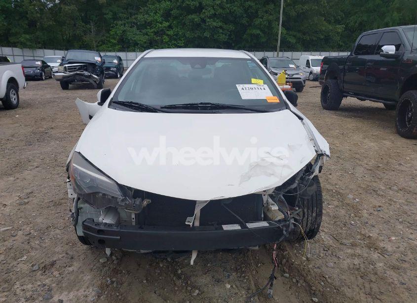 Photo 13 of 2017 Toyota Corolla LE (VIN 5YFBURHE1HP724007)