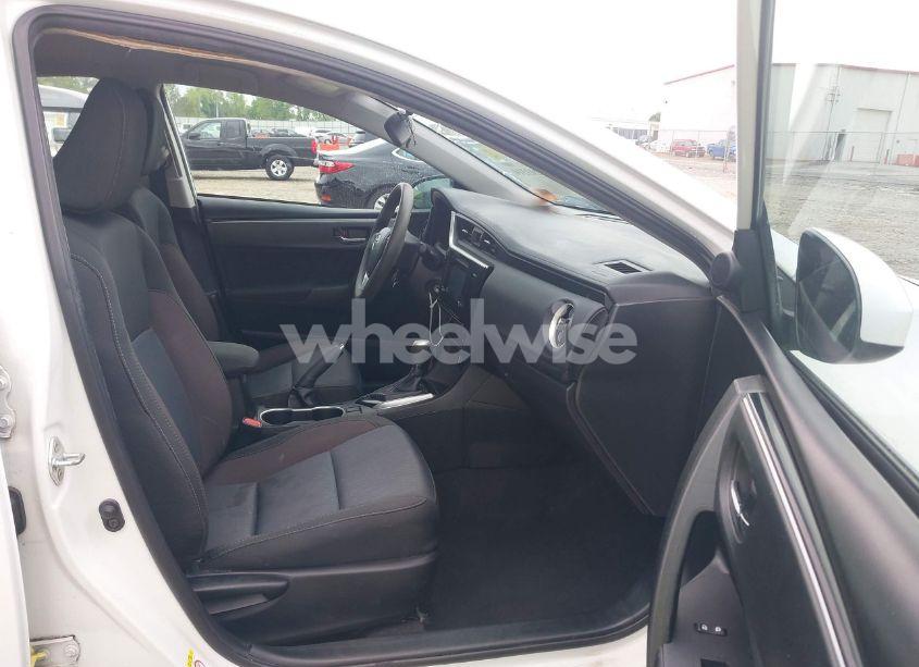 Photo 5 of 2017 Toyota Corolla LE (VIN 5YFBURHE1HP724007)