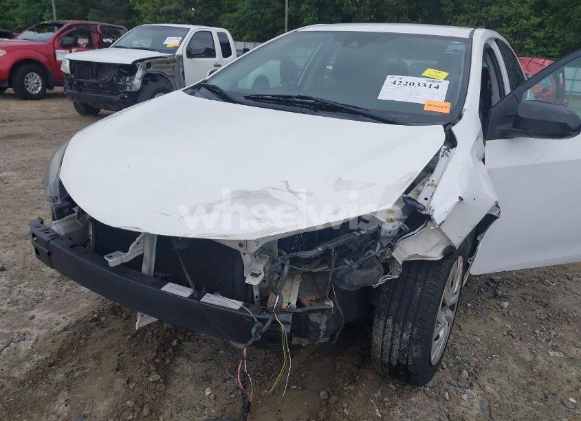 Photo 6 of 2017 Toyota Corolla LE (VIN 5YFBURHE1HP724007)