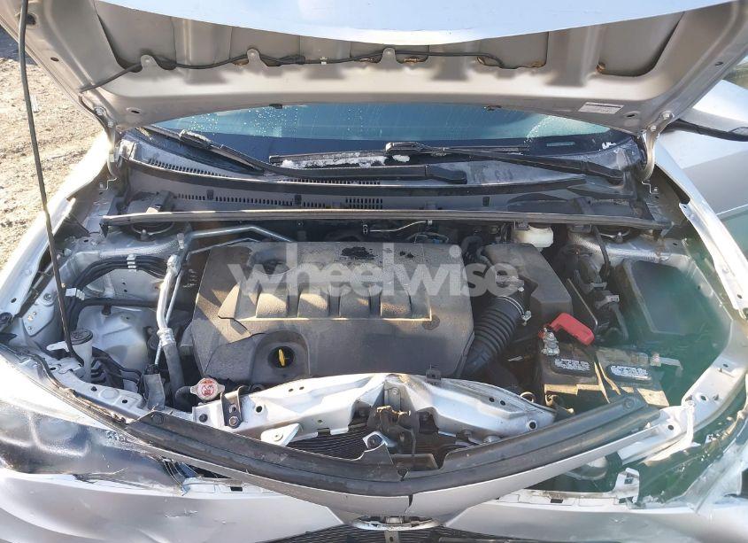 Photo 10 of 2017 Toyota Corolla SE (VIN 5YFBURHE1HP724749)