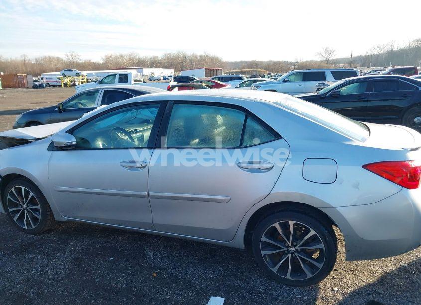 Photo 14 of 2017 Toyota Corolla SE (VIN 5YFBURHE1HP724749)