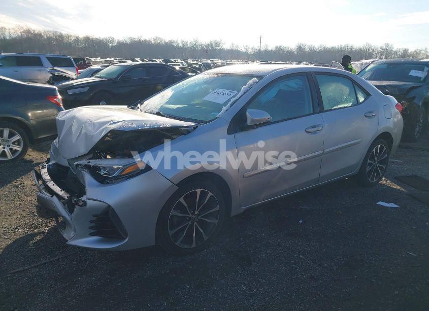 Photo 2 of 2017 Toyota Corolla SE (VIN 5YFBURHE1HP724749)