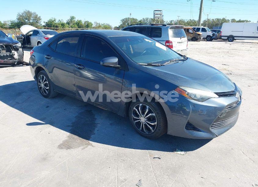 2017 Toyota Corolla LE (VIN 5YFBURHE1HP732897) main photo