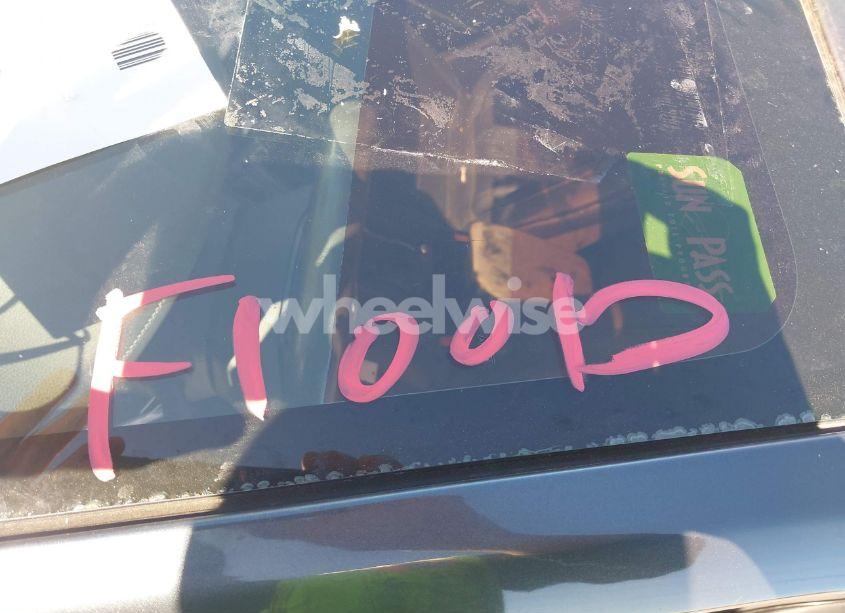 Photo 6 of 2017 Toyota Corolla LE (VIN 5YFBURHE1HP732897)