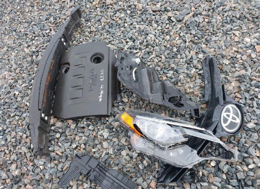 Photo 12 of 2017 Toyota Corolla LE (VIN 5YFBURHE1HP737212)