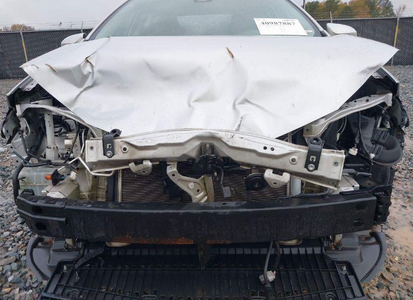 Photo 6 of 2017 Toyota Corolla LE (VIN 5YFBURHE1HP737212)