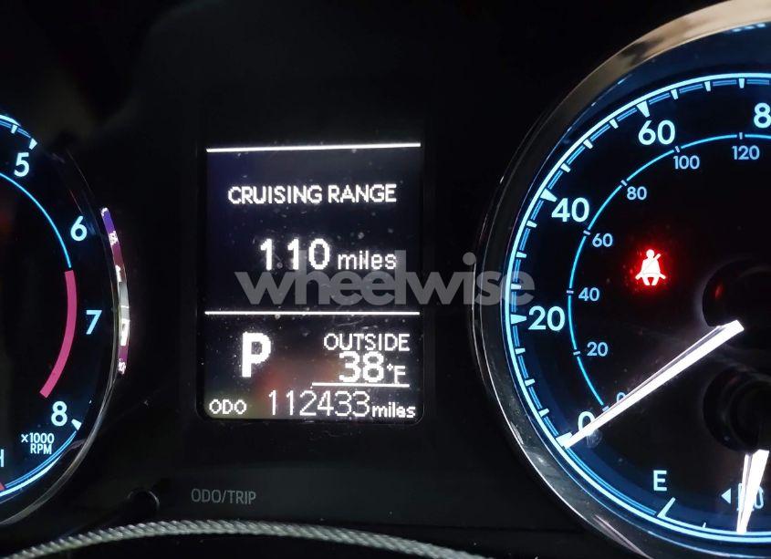 Photo 15 of 2017 Toyota Corolla LE (VIN 5YFBURHE1HP737646)