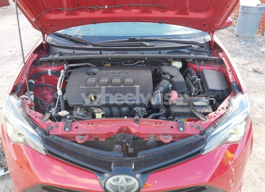 Photo 10 of 2018 Toyota Corolla LE (VIN 5YFBURHE1JP755165)