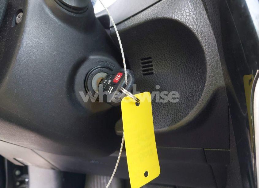 Photo 11 of 2018 Toyota Corolla LE (VIN 5YFBURHE1JP755280)