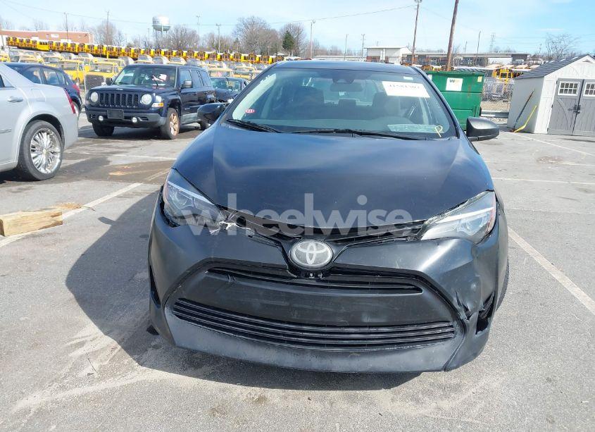 Photo 12 of 2018 Toyota Corolla LE (VIN 5YFBURHE1JP755280)