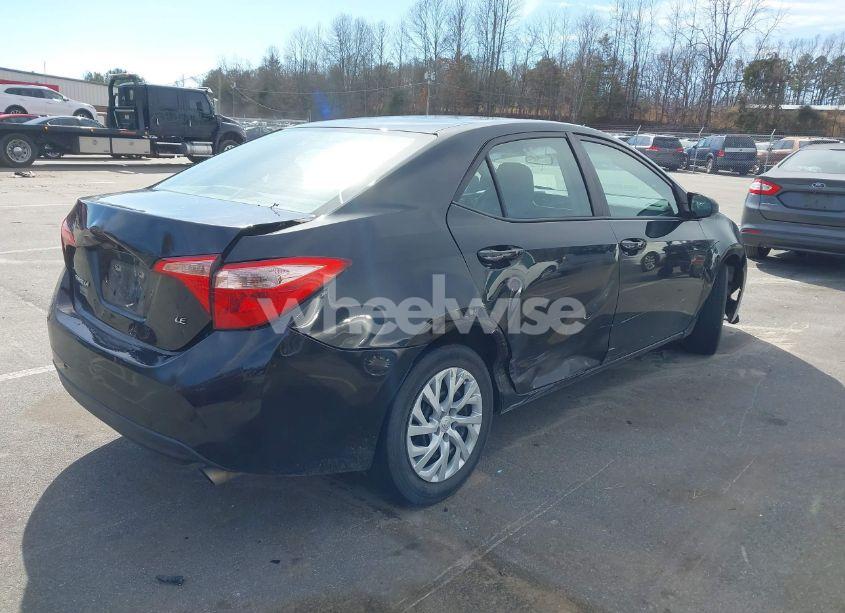 Photo 4 of 2018 Toyota Corolla LE (VIN 5YFBURHE1JP755280)