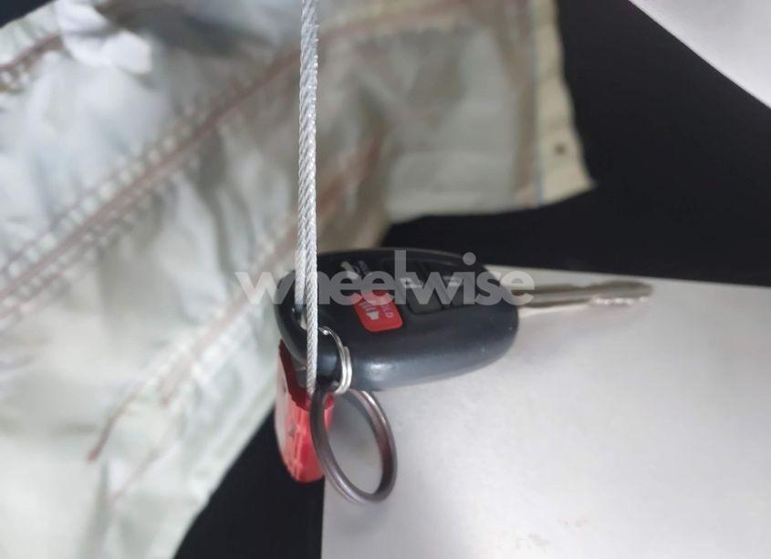 Photo 11 of 2018 Toyota Corolla LE (VIN 5YFBURHE1JP773892)