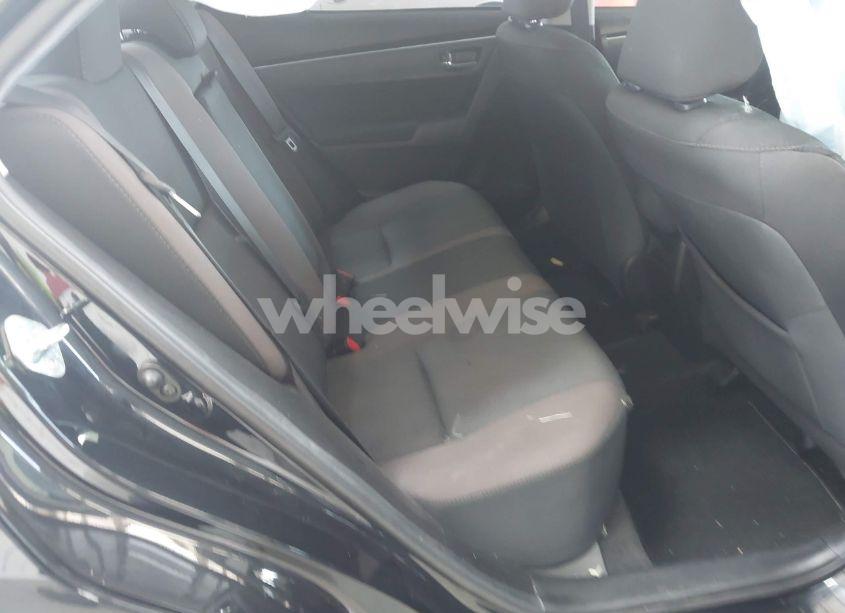 Photo 8 of 2018 Toyota Corolla LE (VIN 5YFBURHE1JP773892)