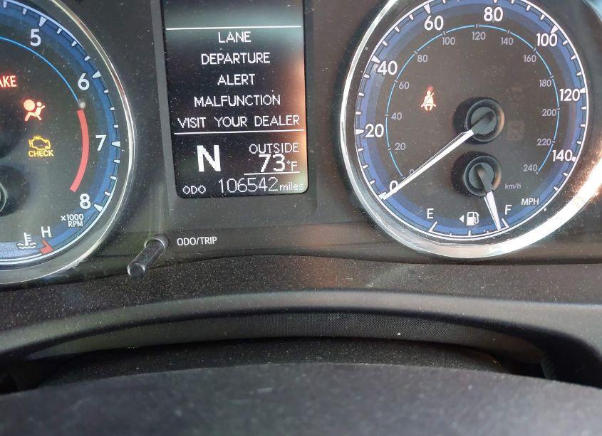 Photo 15 of 2018 Toyota Corolla LE (VIN 5YFBURHE1JP795312)