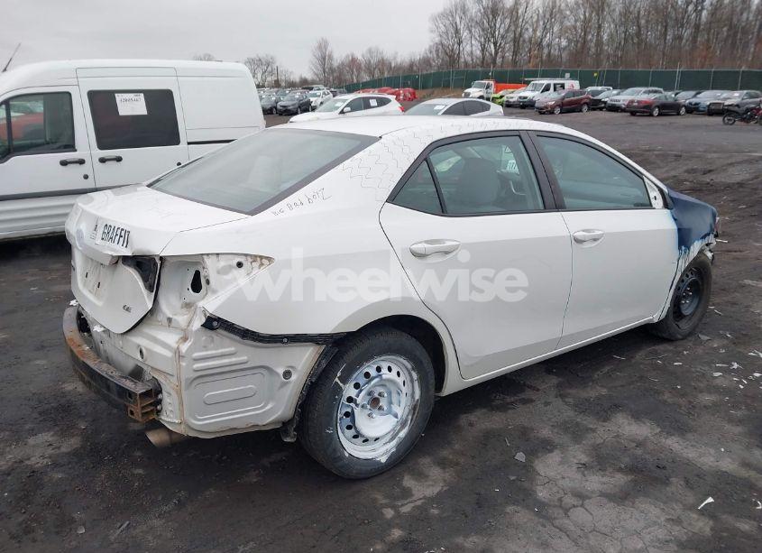 Photo 4 of 2018 Toyota Corolla LE (VIN 5YFBURHE1JP798985)