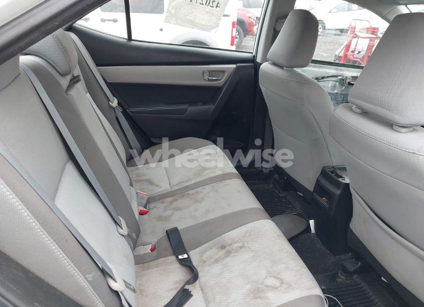 Photo 8 of 2018 Toyota Corolla LE (VIN 5YFBURHE1JP798985)