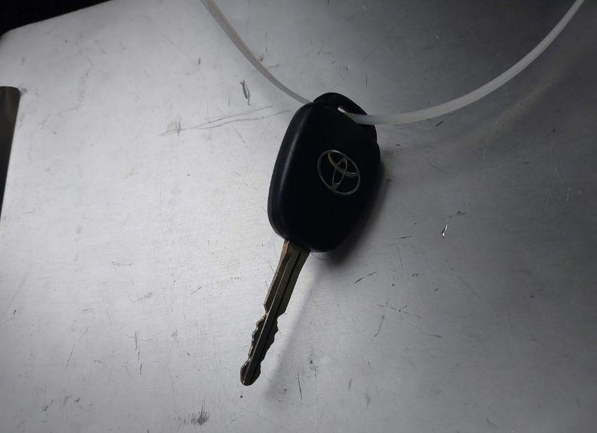 Photo 11 of 2018 Toyota Corolla LE (VIN 5YFBURHE1JP809953)