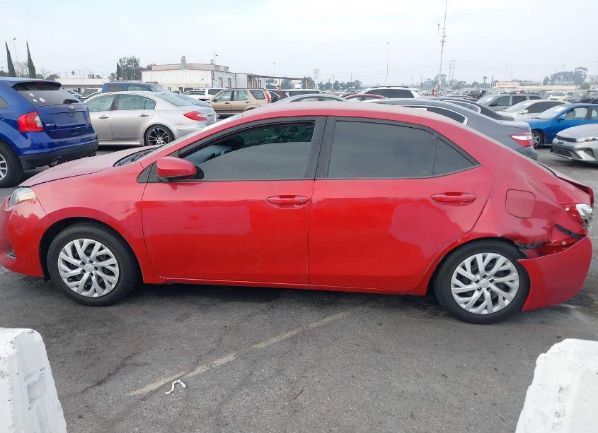 Photo 14 of 2018 Toyota Corolla LE (VIN 5YFBURHE1JP809953)