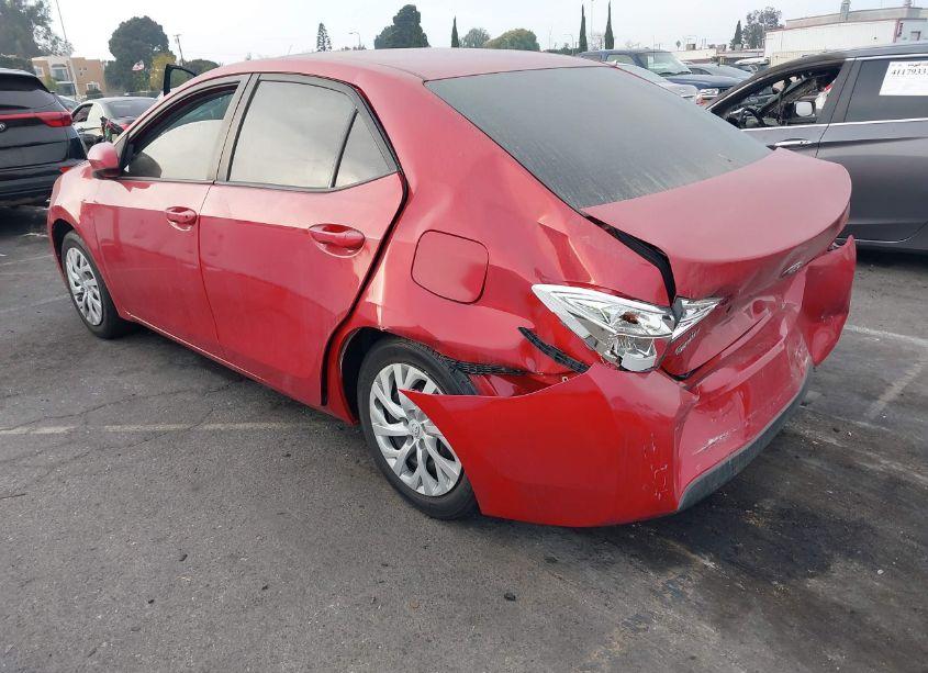 Photo 3 of 2018 Toyota Corolla LE (VIN 5YFBURHE1JP809953)