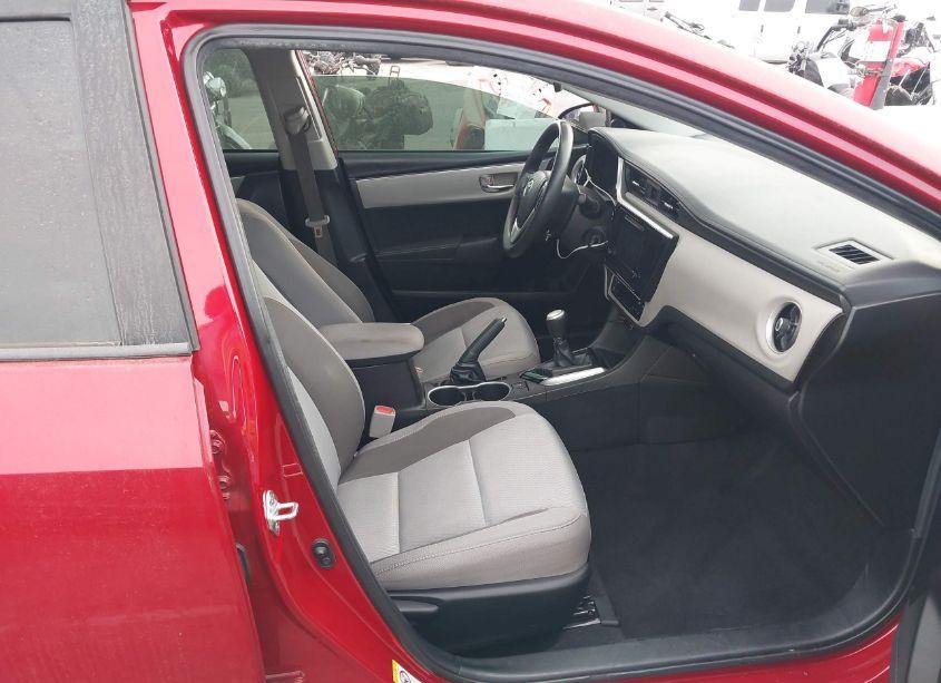 Photo 5 of 2018 Toyota Corolla LE (VIN 5YFBURHE1JP809953)