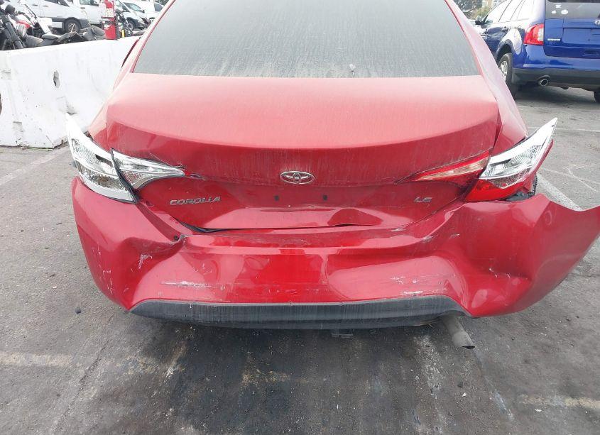 Photo 6 of 2018 Toyota Corolla LE (VIN 5YFBURHE1JP809953)