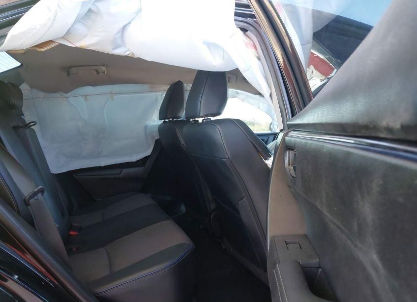 Photo 8 of 2018 Toyota Corolla SE (VIN 5YFBURHE1JP839728)