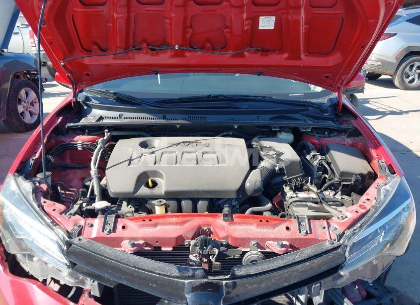 Photo 10 of 2018 Toyota Corolla LE (VIN 5YFBURHE1JP846582)