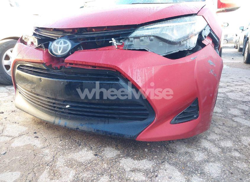 Photo 19 of 2018 Toyota Corolla LE (VIN 5YFBURHE1JP846582)