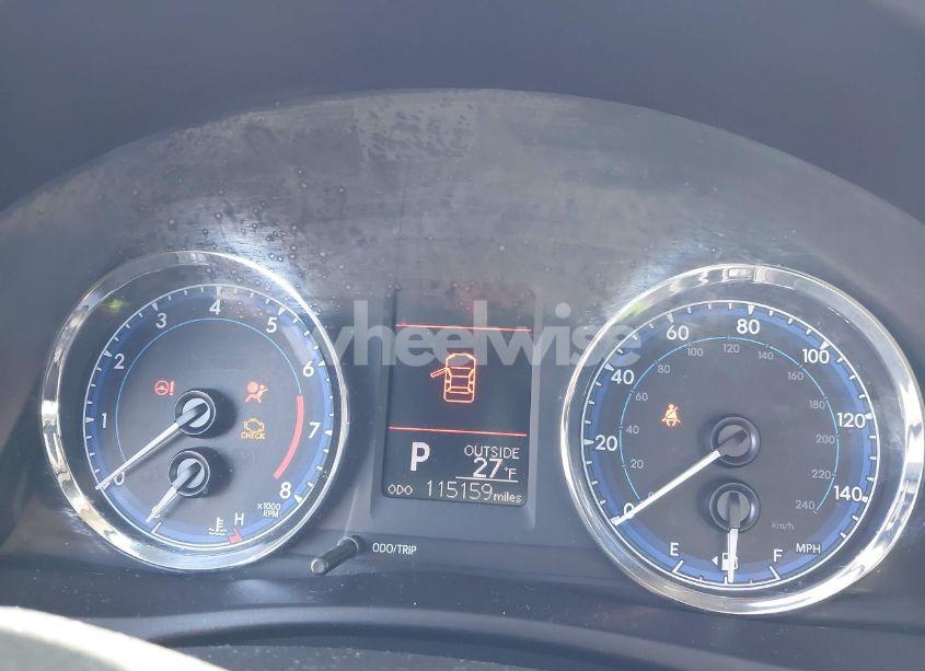 Photo 7 of 2018 Toyota Corolla LE (VIN 5YFBURHE1JP846582)