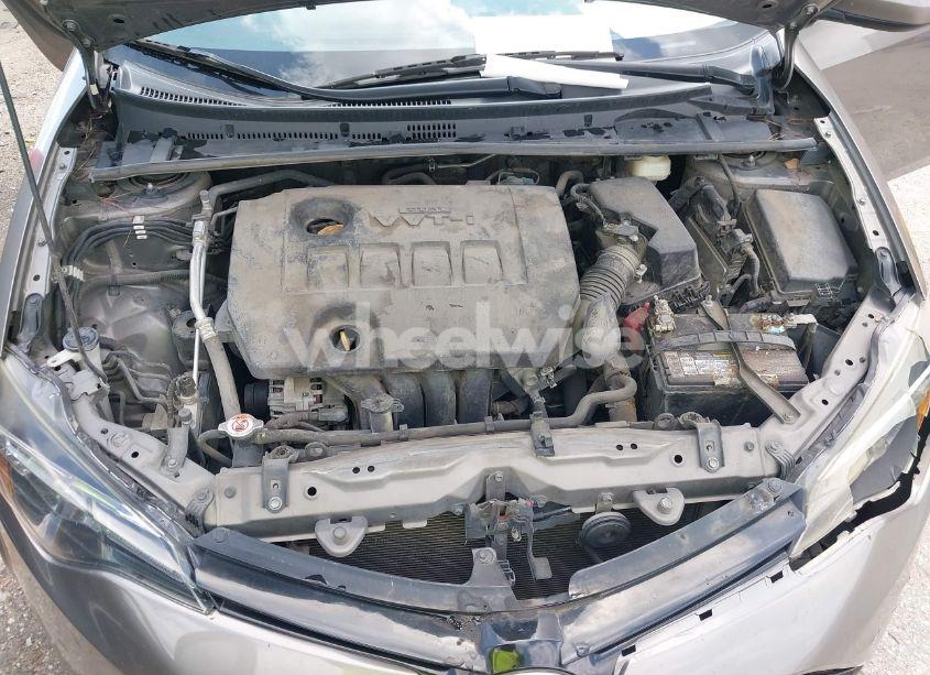 Photo 10 of 2018 Toyota Corolla LE (VIN 5YFBURHE1JP855556)