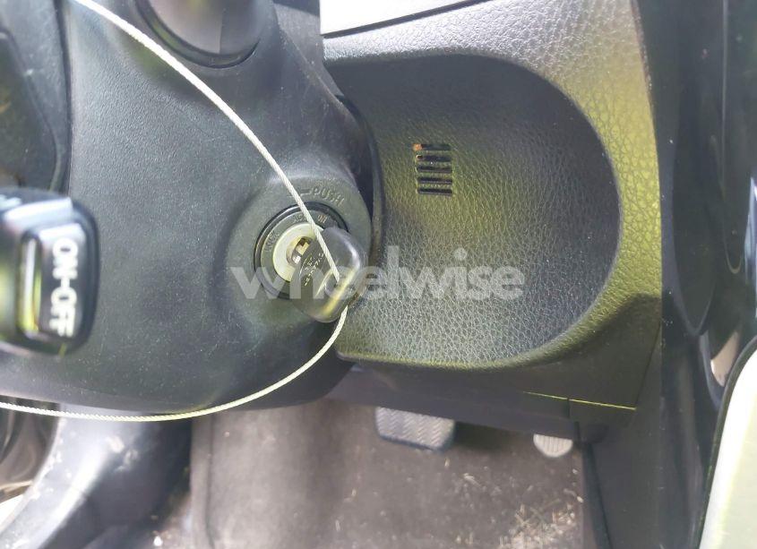 Photo 11 of 2018 Toyota Corolla LE (VIN 5YFBURHE1JP855556)