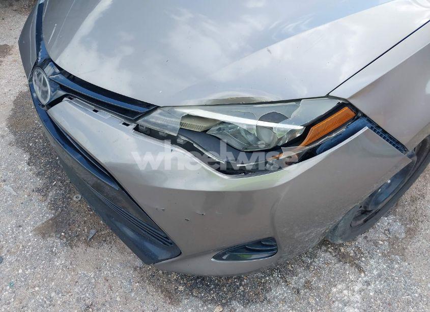 Photo 6 of 2018 Toyota Corolla LE (VIN 5YFBURHE1JP855556)