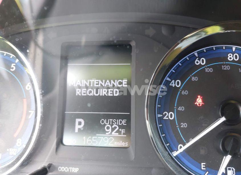 Photo 7 of 2018 Toyota Corolla LE (VIN 5YFBURHE1JP855556)