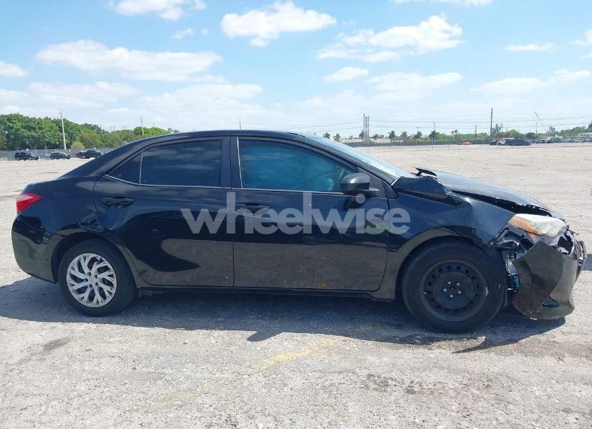 Photo 13 of 2019 Toyota Corolla LE (VIN 5YFBURHE1KP865263)