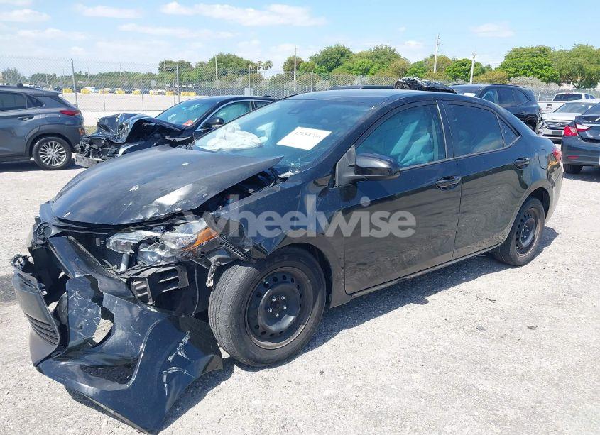 Photo 2 of 2019 Toyota Corolla LE (VIN 5YFBURHE1KP865263)