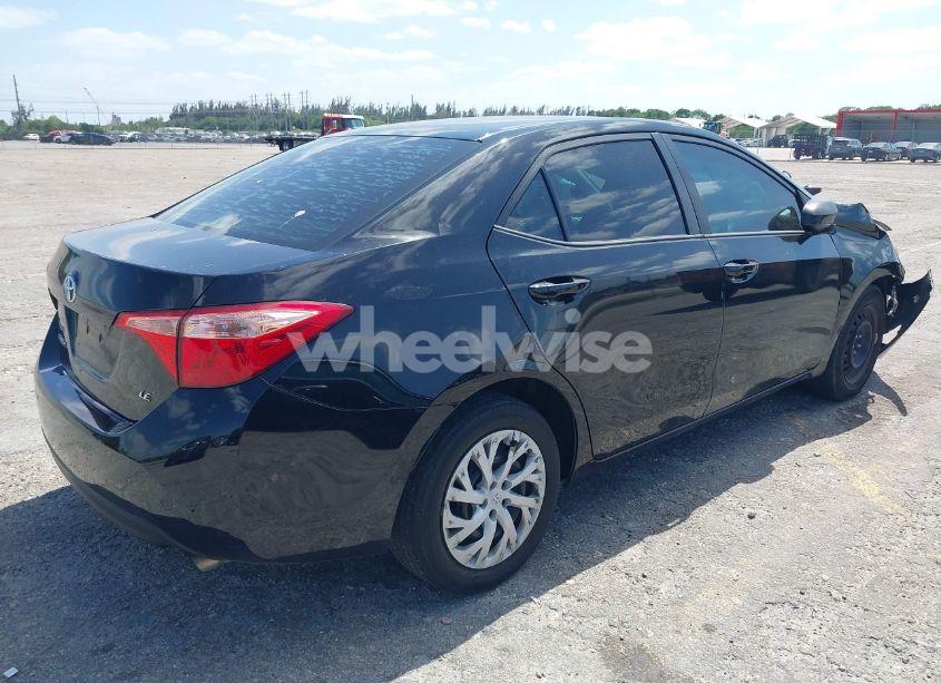 Photo 4 of 2019 Toyota Corolla LE (VIN 5YFBURHE1KP865263)